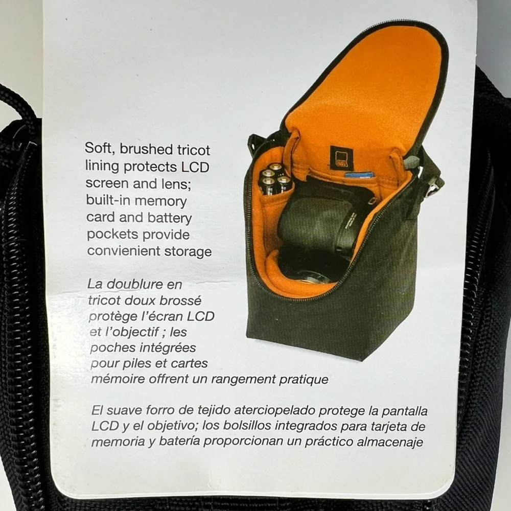 NWT Lowepro Adventura Ultra Zoom 100 Black Camera Bag